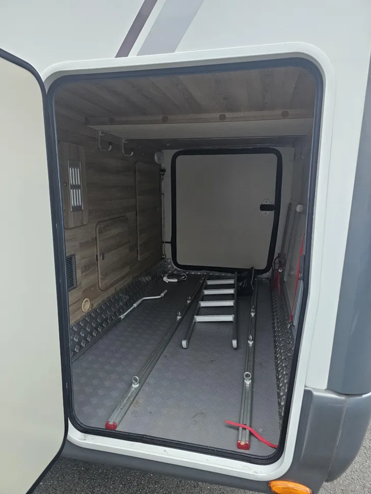 Fahrzeugbild GIOTTILINE Therry T 32 /Luftfederung/Lithium/Solar/SAT/TV #7