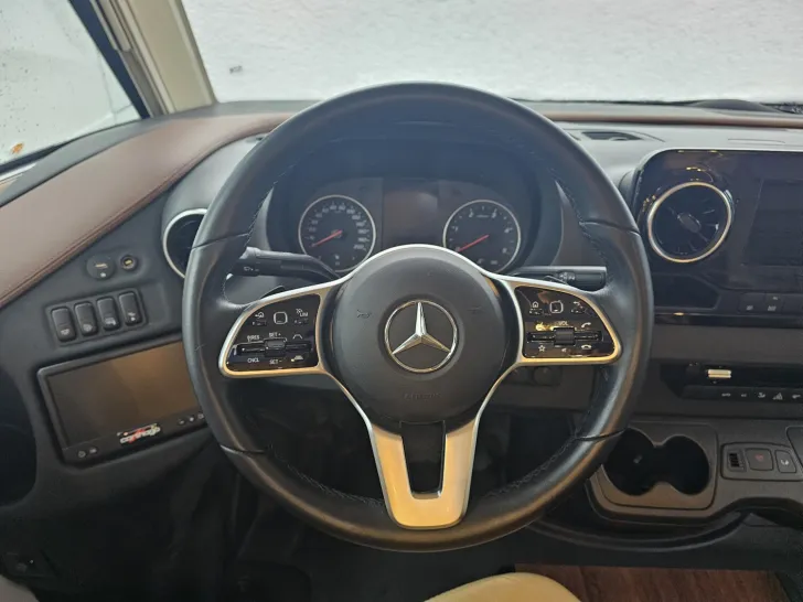 Fahrzeugbild Carthago chic c-line I 6.2 XL QB Silverline /Hubbett/ALDE #11