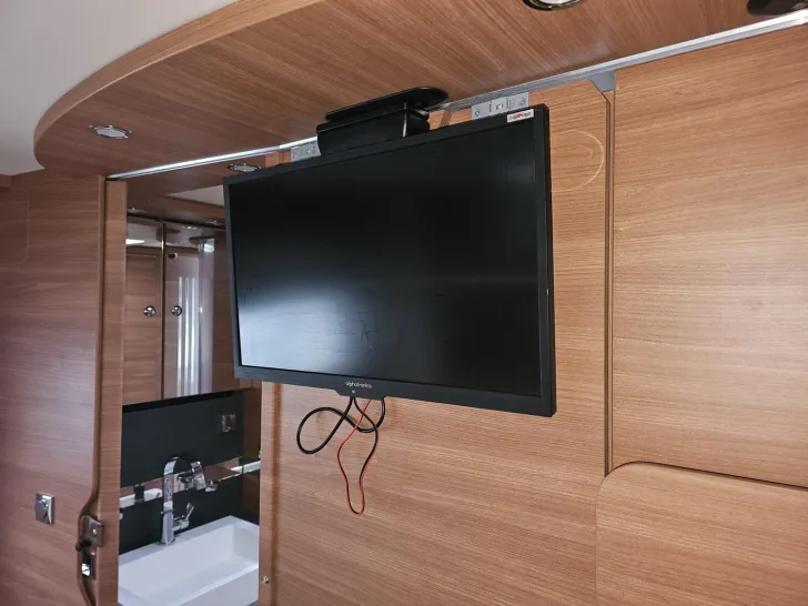 Fahrzeugbild Carthago chic c-line I 6.2 XL QB Silverline /Hubbett/ALDE #50