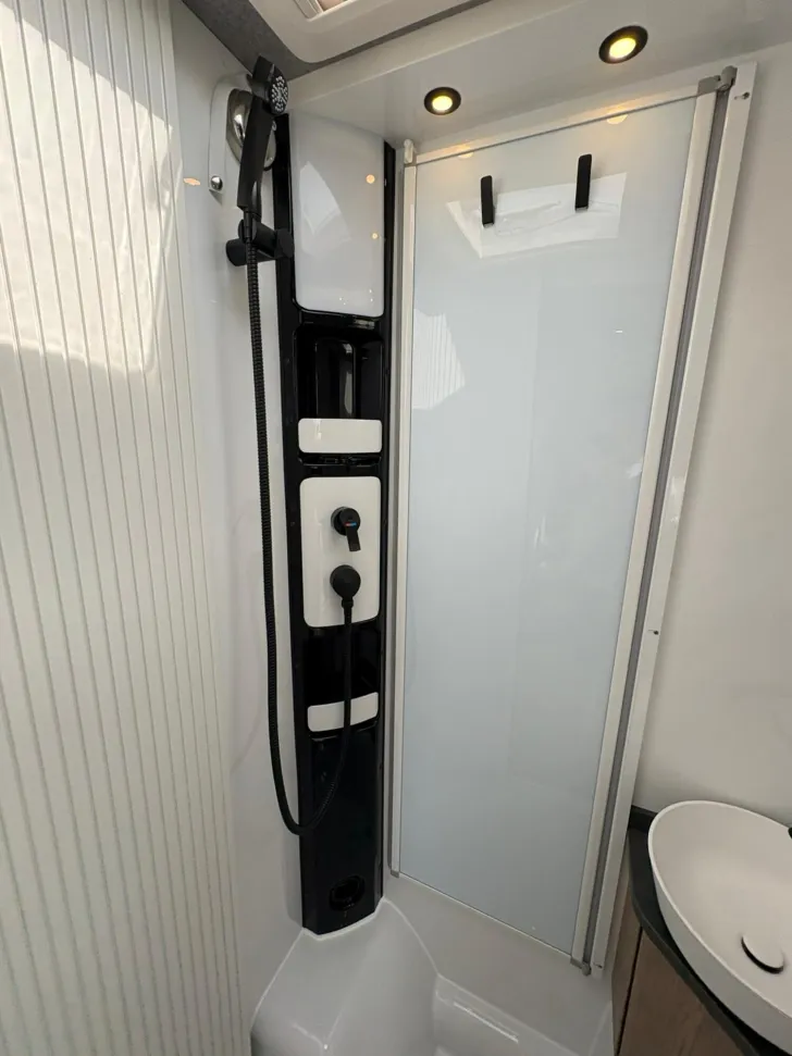 Fahrzeugbild Hobby OnTour T 710 GE #32