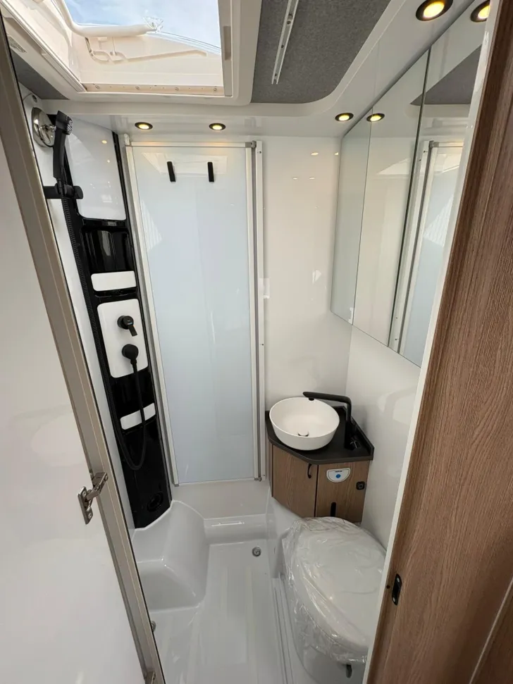 Fahrzeugbild Hobby OnTour T 710 GE #35