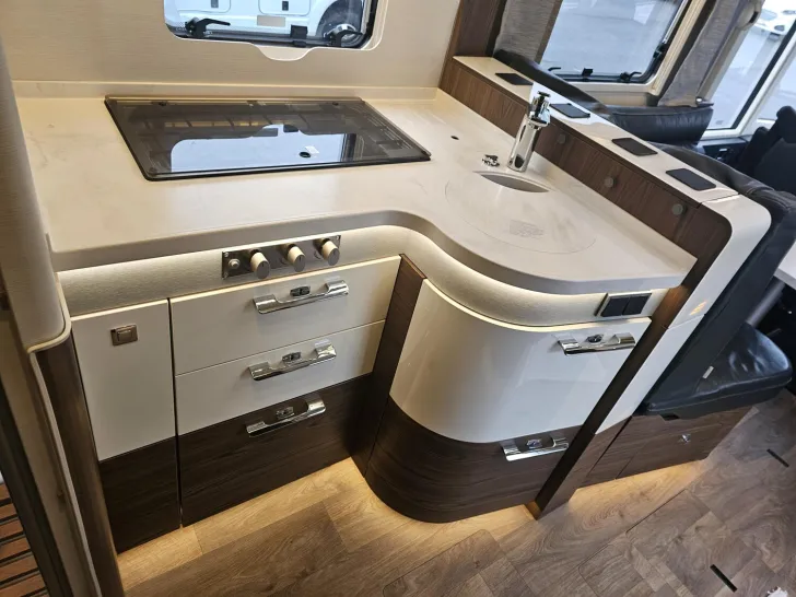 Fahrzeugbild Hymer B-Klasse ML I 890 Stützen/Lithium/Klima/Solar #24