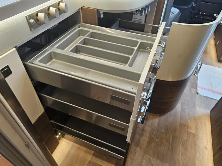 Fahrzeugbild Hymer B-Klasse ML I 890 Stützen/Lithium/Klima/Solar #26