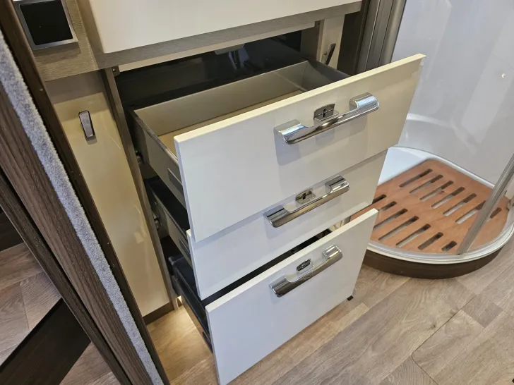 Fahrzeugbild Hymer B-Klasse ML I 890 Stützen/Lithium/Klima/Solar #36