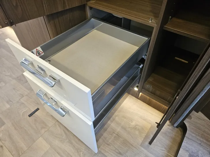 Fahrzeugbild Hymer B-Klasse ML I 890 Stützen/Lithium/Klima/Solar #40
