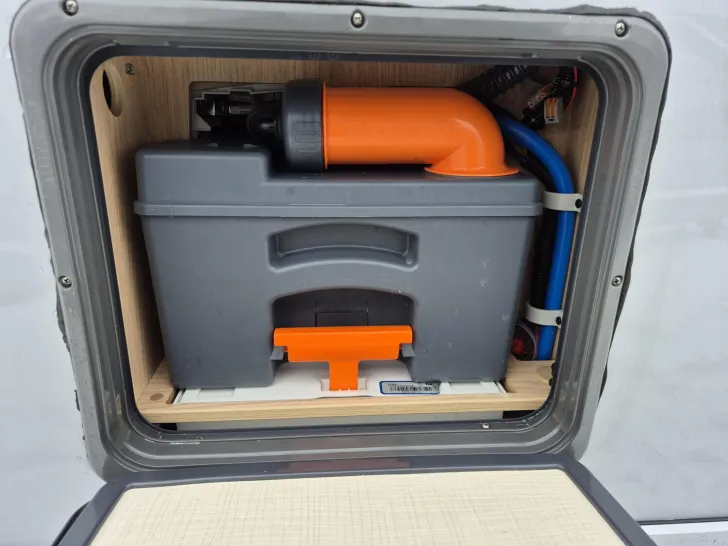 Fahrzeugbild Hymer B-Klasse SL 704 Hubstützen/Lithium/Dachklima #12