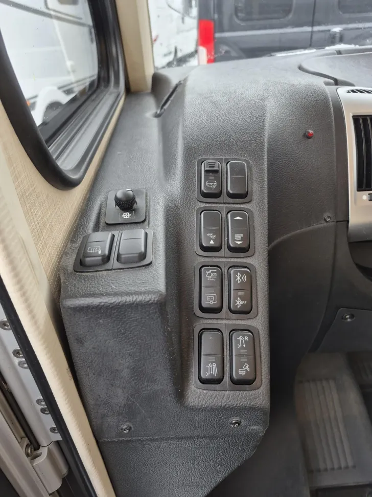 Fahrzeugbild Hymer B-Klasse SL 704 Hubstützen/Lithium/Dachklima #15