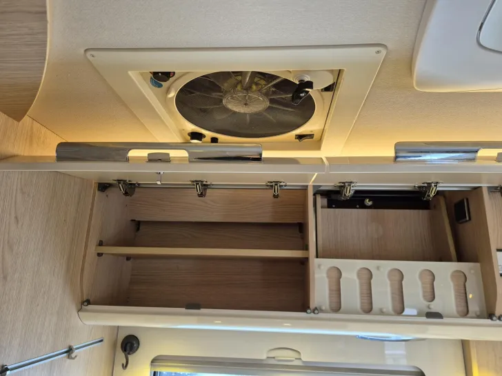Fahrzeugbild Hymer B-Klasse SL 704 Hubstützen/Lithium/Dachklima #28