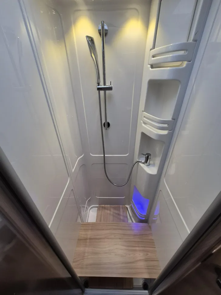 Fahrzeugbild Hymer B-Klasse SL 704 Hubstützen/Lithium/Dachklima #45