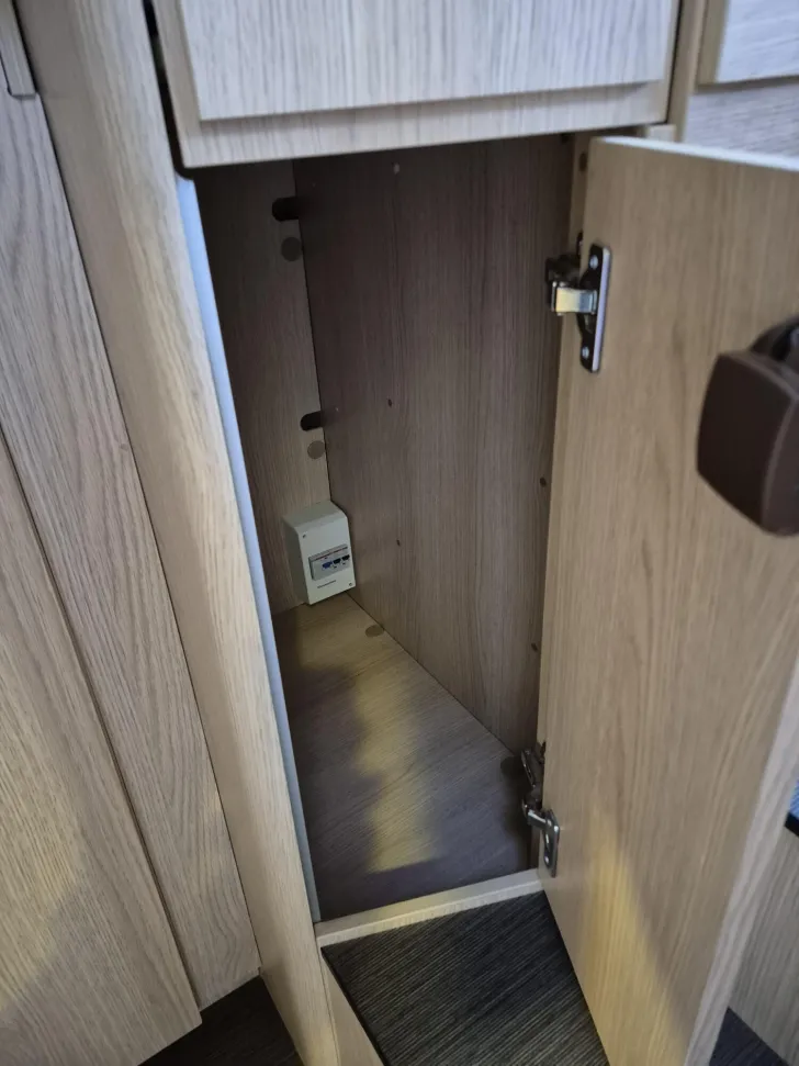 Fahrzeugbild Hymer B-Klasse SL 704 Hubstützen/Lithium/Dachklima #48