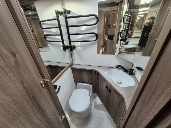 Fahrzeugbild Kabe Royal 630 GLE KS #36