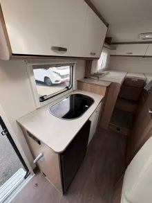 Fahrzeugbild Carado V 337 Europa Edition /Wechselrichter/RFK/SAT-TV #28