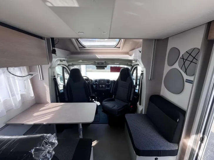 Fahrzeugbild LMC Tracer 680 DL /Automatik/Chassis Paket #16
