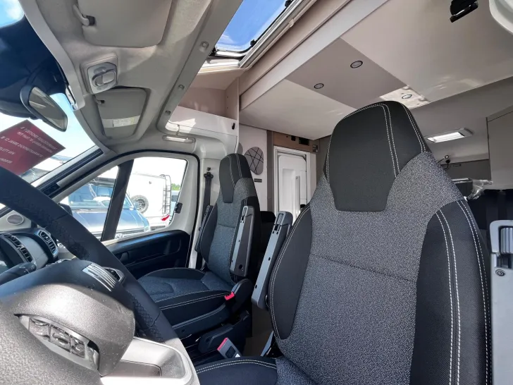Fahrzeugbild LMC Tracer 680 DL /Automatik/Chassis Paket #22
