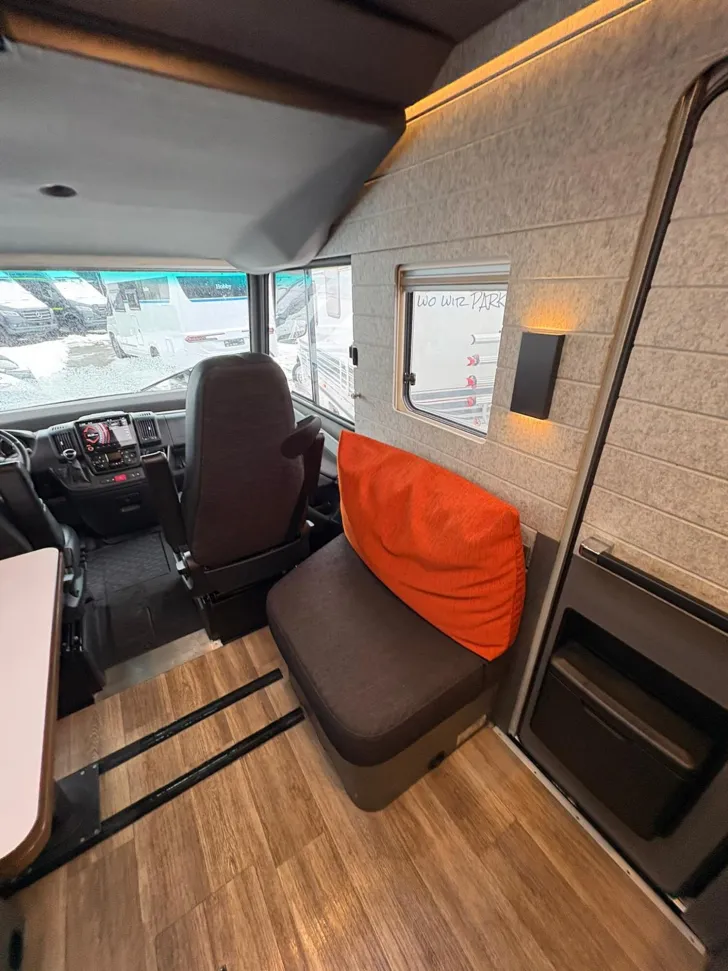Fahrzeugbild Niesmann + Bischoff iSmove 6.9 E #16