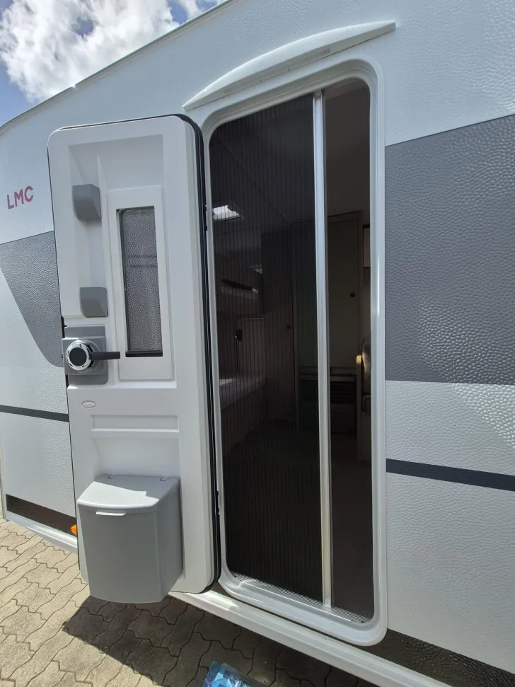 Fahrzeugbild LMC Style 582 K /2.000 kg/Style Paket #10