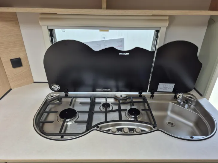 Fahrzeugbild LMC Style 582 K /2.000 kg/Style Paket #14