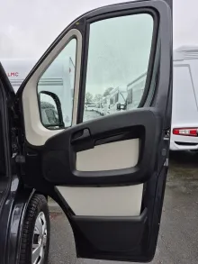 Fahrzeugbild Hymer Van 374 Solar/Markise/Längsbetten/1. Hand #6