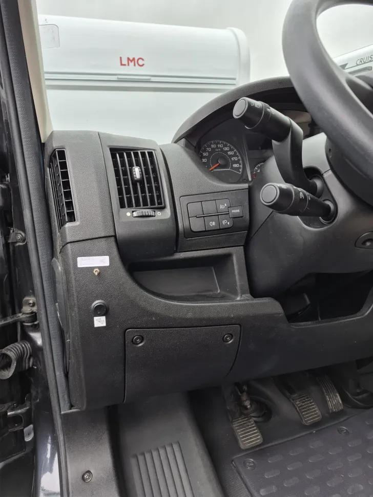 Fahrzeugbild Hymer Van 374 Solar/Markise/Längsbetten/1. Hand #10