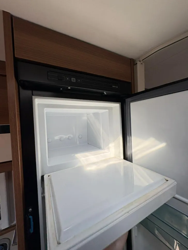 Fahrzeugbild Dethleffs Nomad 650 ER /2.500 kg/Styling-Paket/Mover #35