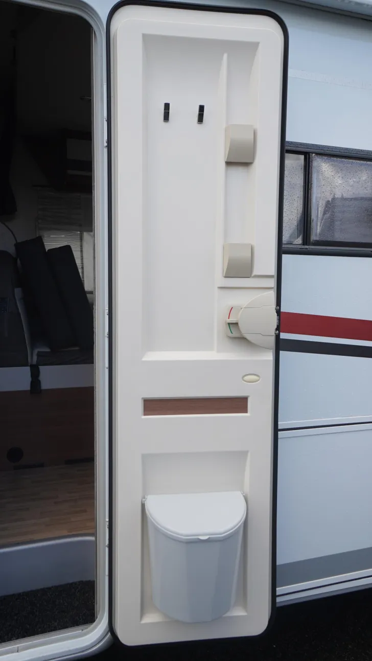 Fahrzeugbild LMC Breezer Camperline H 577 / Markise, 3.500 kg #10