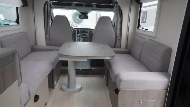Fahrzeugbild Chausson Titanium 720 /Alarmanlage/Markise/SAT-TV #27