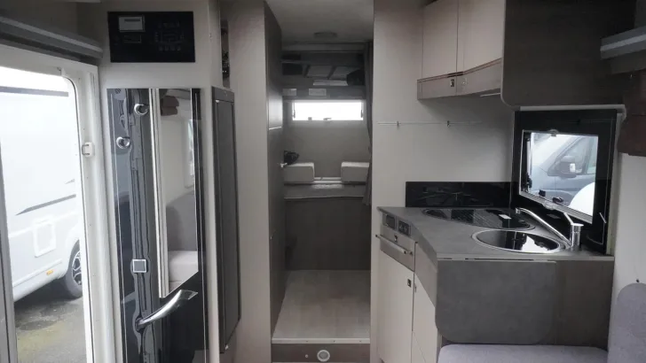 Fahrzeugbild Chausson Titanium 720 /Alarmanlage/Markise/SAT-TV #37