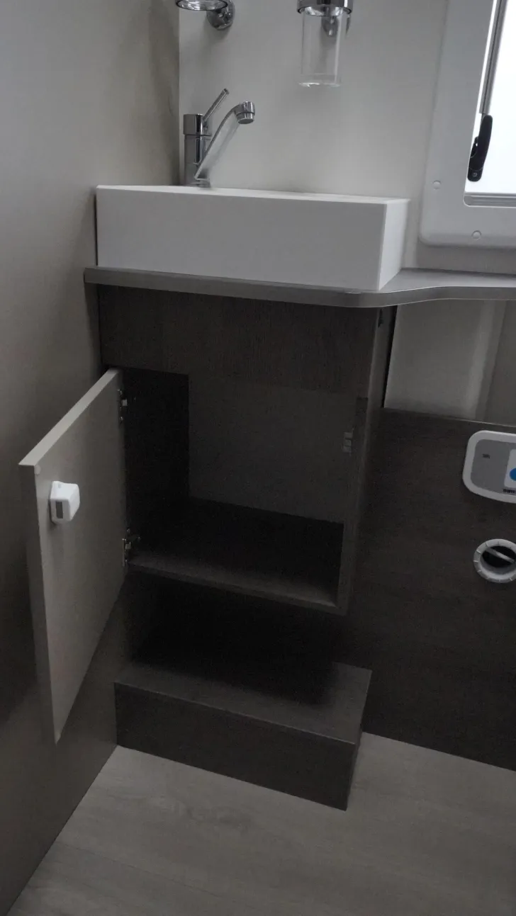 Fahrzeugbild Chausson Titanium 720 /Alarmanlage/Markise/SAT-TV #48