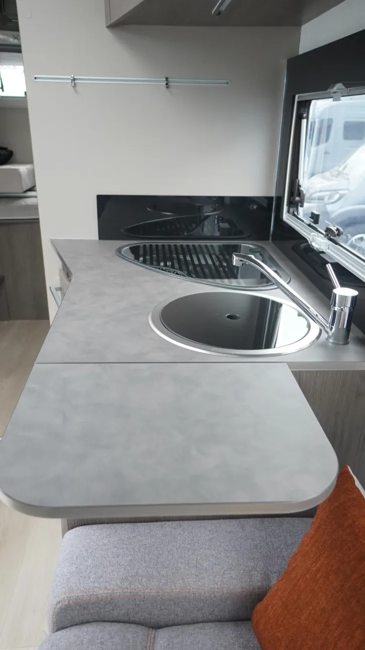 Fahrzeugbild Chausson Titanium 720 /Alarmanlage/Markise/SAT-TV #57