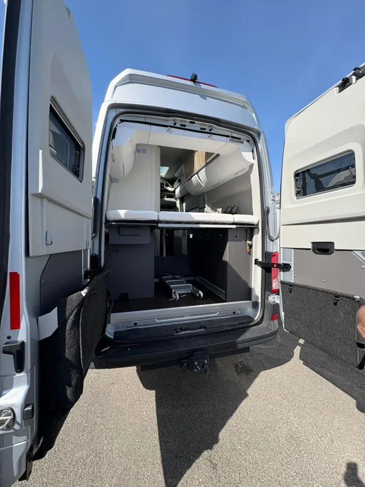 Fahrzeugbild VW Grand California 600 /Luftfederung/Hochbett/AHK #6