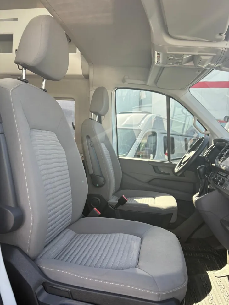 Fahrzeugbild VW Grand California 600 /Luftfederung/Hochbett/AHK #9