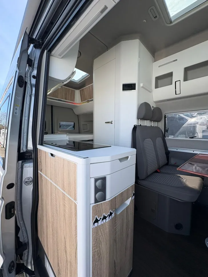 Fahrzeugbild VW Grand California 600 /Luftfederung/Hochbett/AHK #11