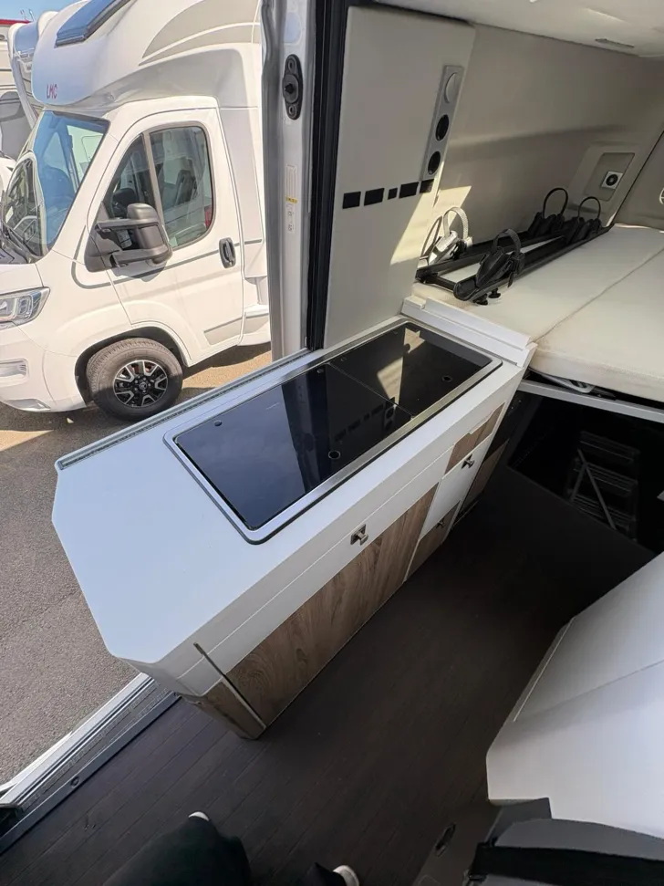 Fahrzeugbild VW Grand California 600 /Luftfederung/Hochbett/AHK #20