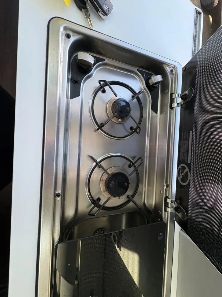 Fahrzeugbild VW Grand California 600 /Luftfederung/Hochbett/AHK #23