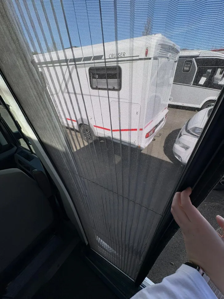 Fahrzeugbild VW Grand California 600 /Luftfederung/Hochbett/AHK #39