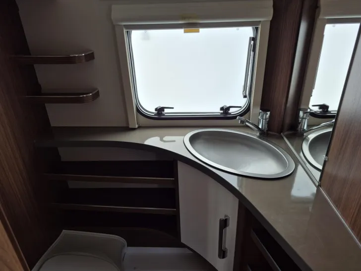 Fahrzeugbild Hymer Eriba Eriba Exciting 530 /2.000kg/ATC/Schlafdach #25