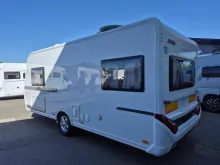 Fahrzeugbild Hymer Eriba Eriba Nova 480 Trend /2.000 Kg/SAT/Alu/Mover #4