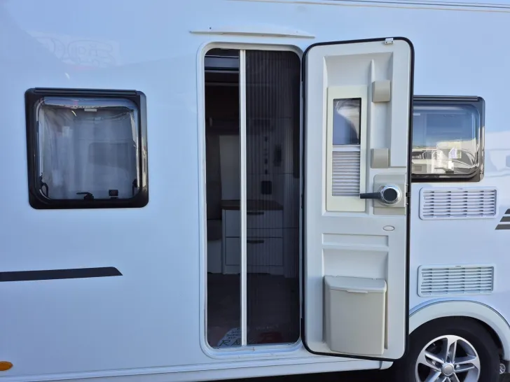 Fahrzeugbild Hymer Eriba Eriba Nova 480 Trend /2.000 Kg/SAT/Alu/Mover #10