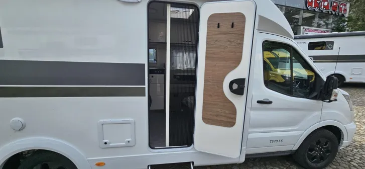 Fahrzeugbild Corigon T Slim 70 LS /Solar/Combi 6D/Chassis Paket #9