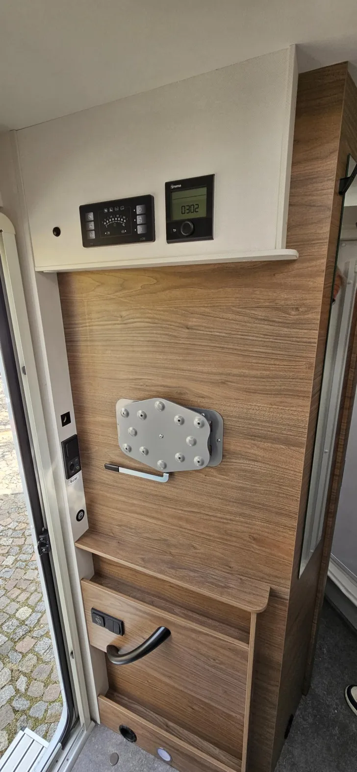 Fahrzeugbild Corigon T Slim 70 LS /Solar/Combi 6D/Chassis Paket #16