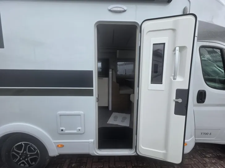 Fahrzeugbild Corigon T Advanced 700 S /Automatik/Solar/Markise #9