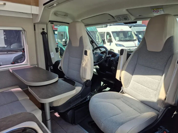 Fahrzeugbild VanTourer 600 L Längsbetten Clesana/Tempomat/AHK #22