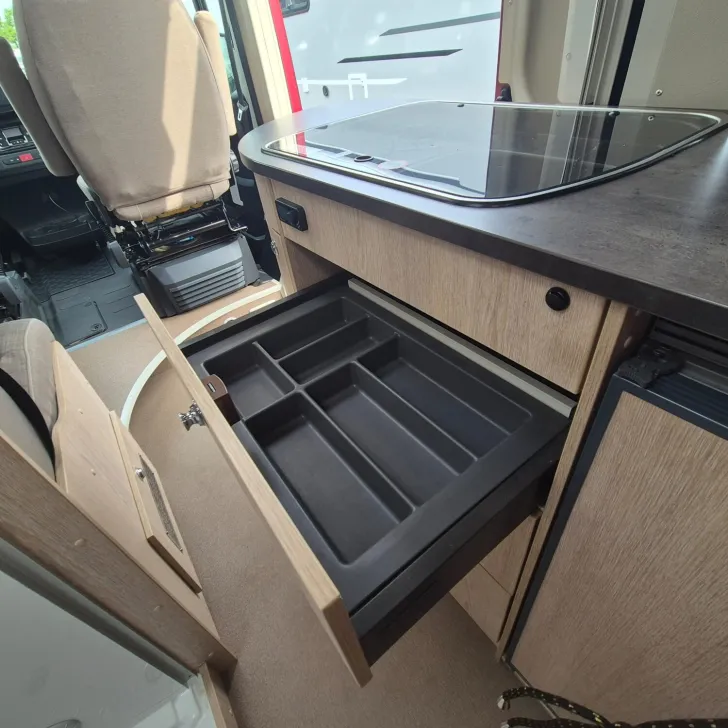 Fahrzeugbild Pössl Summit 600 Plus Plus Solar/Dieselzusatzheizung #16