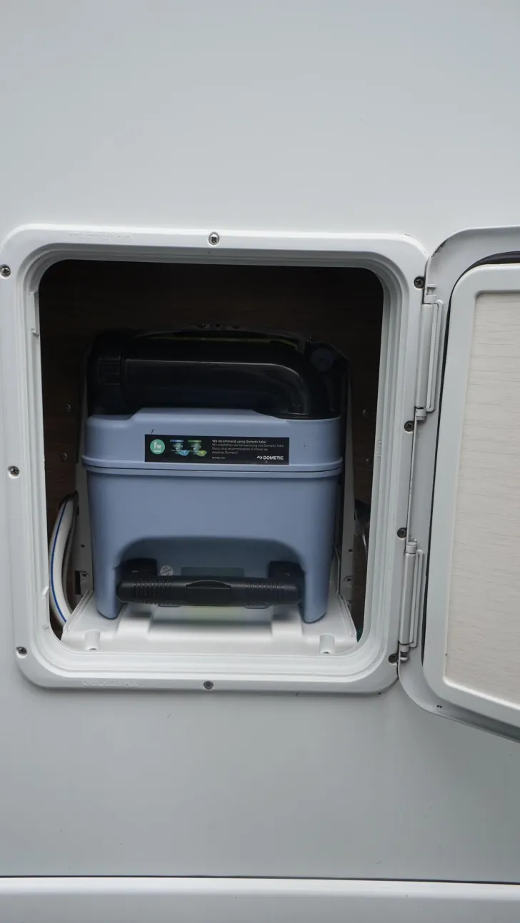 Fahrzeugbild Pilote P 696 D Essentiel Backofen/Sat+TV/Solar #31