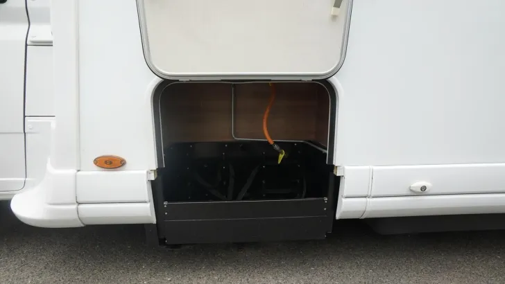 Fahrzeugbild Pilote P 696 D Essentiel Backofen/Sat+TV/Solar #34