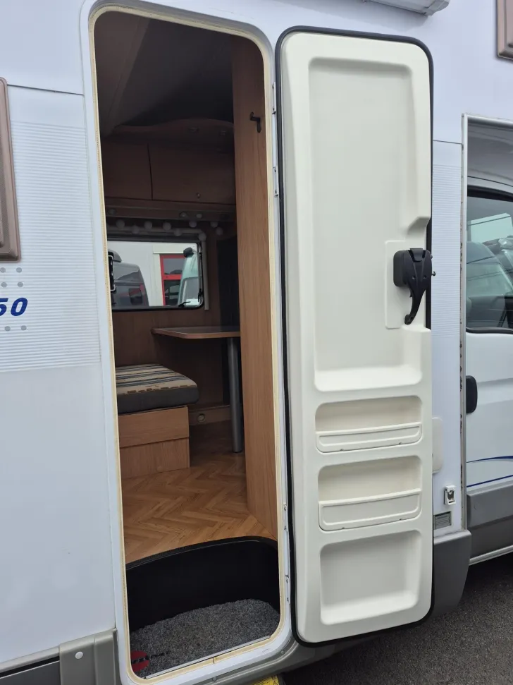 Fahrzeugbild Bürstner A-Modell Levanto 650 /Markise/Solar/RFK #9