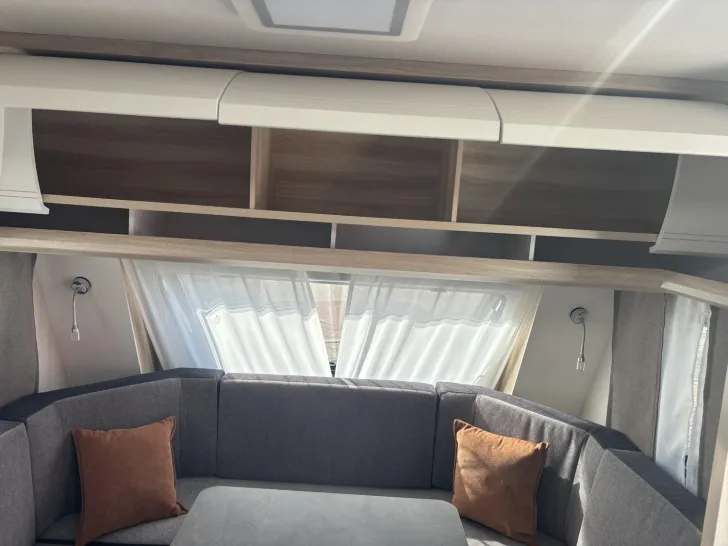 Fahrzeugbild Hobby De Luxe 460 LU #13