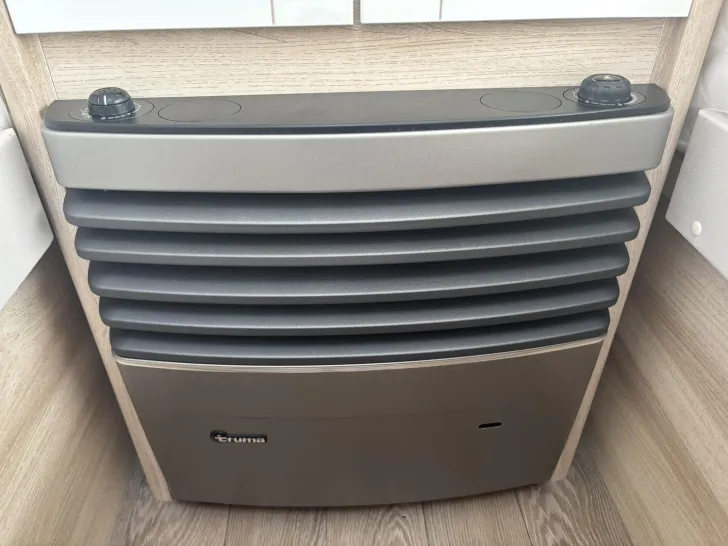Fahrzeugbild Hobby De Luxe 460 LU #19