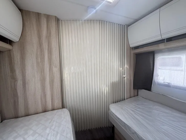 Fahrzeugbild Hobby De Luxe 460 LU #21