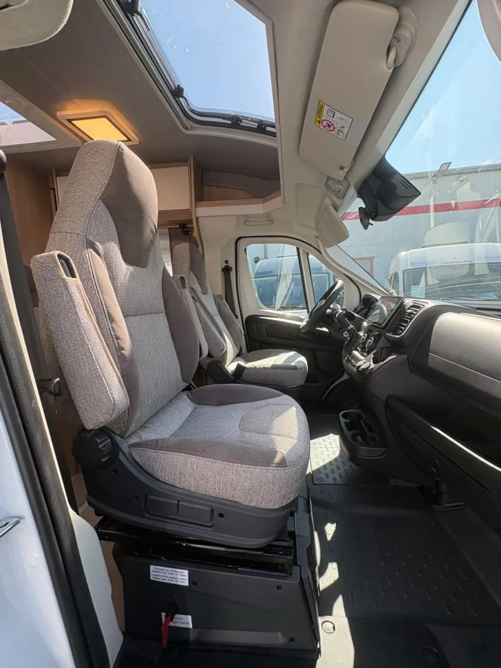 Fahrzeugbild Hobby OnTour C 680 GE /Automatik/Markise/RFK #8